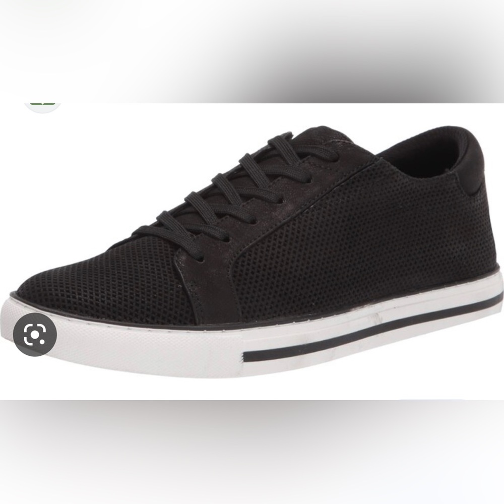 Kenneth Cole Women’s Black Kam Stripe sneakers - Size 8M - Great Condition!